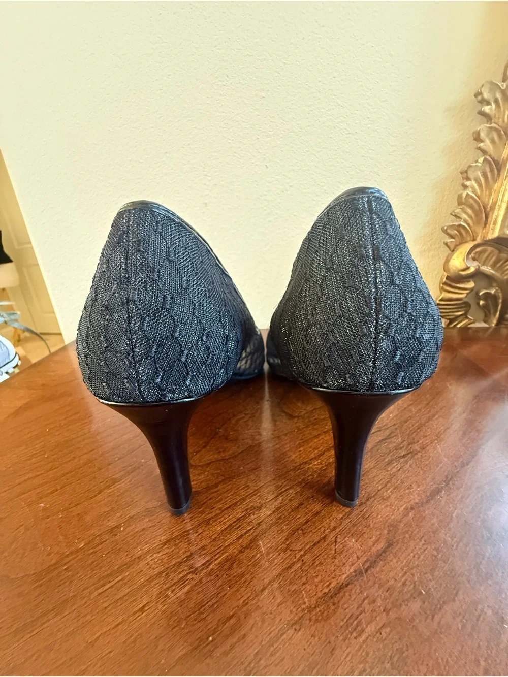 Andrew Geller black patent leather/ woven fabric heels